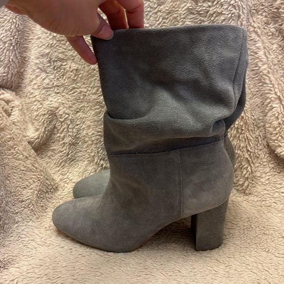 Chinese Laundry Bootie Women's 8 Gray Kipper Split Suede Slouchy Pull on - Picture 3 of 11